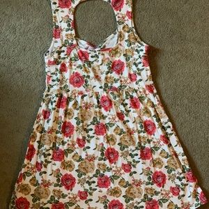Forever 21 Dresses - Floral Dress Forever 21 Dresses - Floral Dress